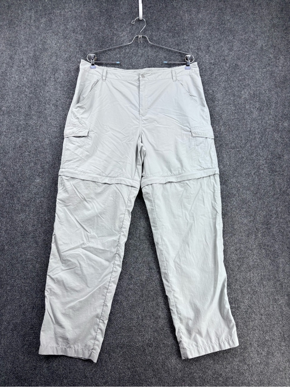 Columbia Omni Shade Light Gray Gorpcore Hiking Convertible Pants Women’s L